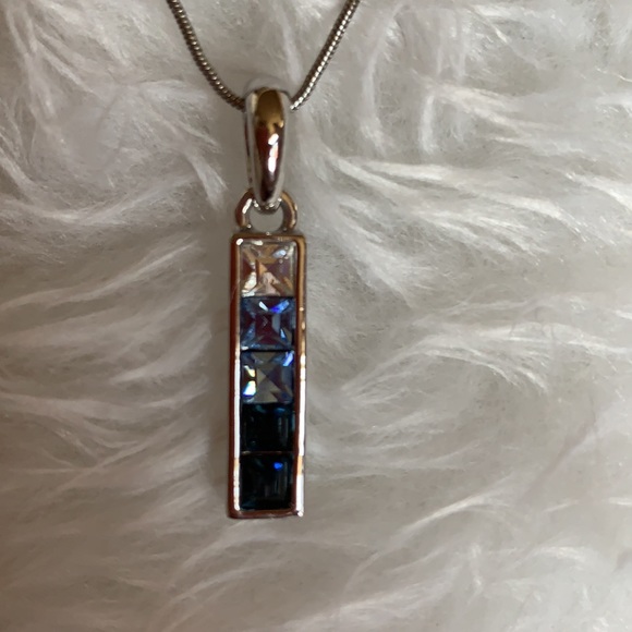 Lia Sophia necklace - Picture 2 of 2